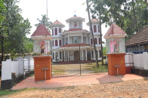 Sholayar Church